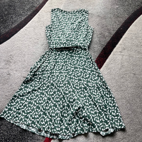 Lafayette 148 New York Telson Green Leaf Print Belted Midi Dress - Picture 6 of 6